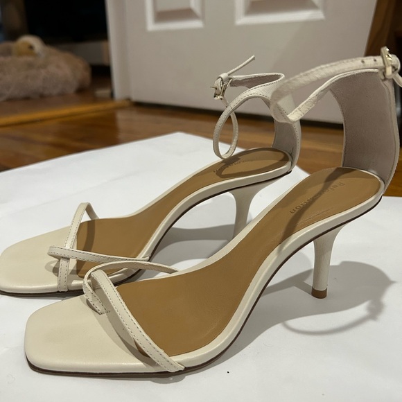 REFORMATION Heels - Picture 2 of 5